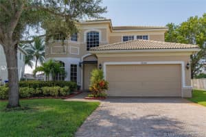 19340 SW 61st St, Fort Lauderdale, FL 33332, Sold 11/23/20