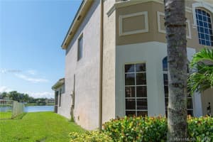 19340 SW 61st St, Fort Lauderdale, FL 33332, Sold 11/23/20