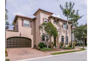 27 Via Poinciana St, Boca Raton, FL 33487, Sold 12/11/20