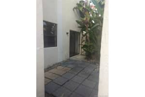 325 Ives Dairy Rd, Miami, FL 33179, Sold 11/11/20