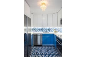 5555 Collins Ave #14k, Miami, FL 33140, Sold 12/30/20