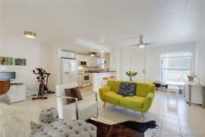 1340 Lincoln Rd, Miami Beach, FL 33139, Sold 12/29/20