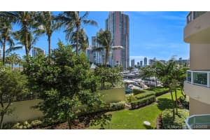 3340 NE 190th St, Miami, FL 33180, Sold 02/24/21