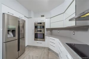 3370 Hidden Bay Dr, Aventura, FL 33180, Sold 02/26/21