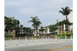 8810 Fontainebleau Blvd, Miami, FL 33172, Sold 11/30/20