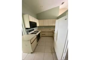 8195 Mooring Cir, Boynton Beach, FL 33472, Sold 02/12/21