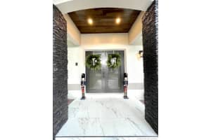 8997 NW 187th St, Hialeah, FL 33018, Sold 04/01/21