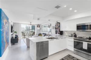 345 Ocean Dr, Miami Beach, FL 33139, Sold 03/07/22