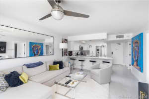 345 Ocean Dr, Miami Beach, FL 33139, Sold 03/07/22
