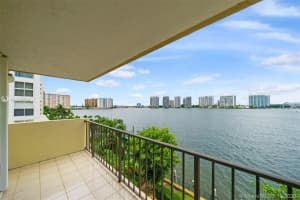17878 N Bay Rd, Sunny Isles Beach, FL 33160, Sold 12/03/20