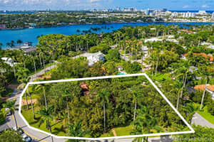 31 Lagorce Cir, Miami Beach, FL 33141, Sold 12/23/20