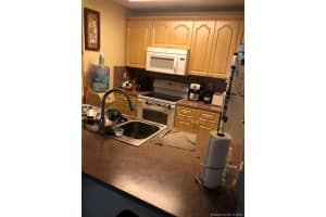 8883 Fontainebleau Blvd #202a, Miami, FL 33172, Sold 05/10/21