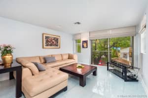 325 Meridian Ave, Miami Beach, FL 33139, Sold 01/29/21