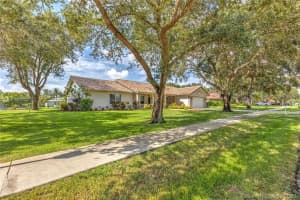 10400 SW 20th St, Davie, FL 33324, Sold 11/30/20