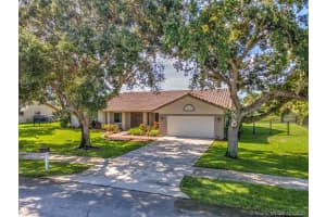 10400 SW 20th St, Davie, FL 33324, Sold 11/30/20