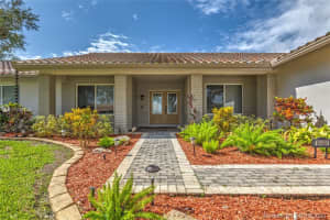 10400 SW 20th St, Davie, FL 33324, Sold 11/30/20