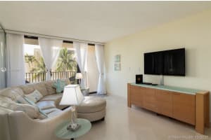 104350 Overseas Hwy APT A302, Key Largo, FL 33037, Sold 12/11/20