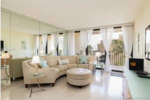 104350 Overseas Hwy APT A302, Key Largo, FL 33037, Sold 12/11/20