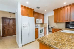 511 SW 88th Pl W, Miami, FL 33174, Sold 12/28/20