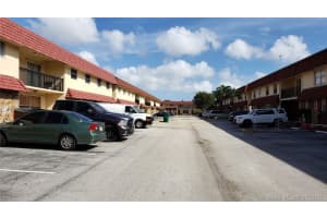 6565 SW 41st Pl, Davie, FL 33314, Sold 07/16/21