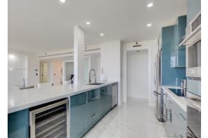 19500 Turnberry Way #12c, Miami, FL 33180, Sold 04/12/21