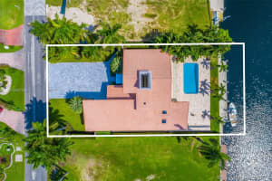 479 Sunset Dr, Hallandale Beach, FL 33009, Sold 11/20/20