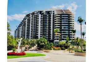 520 Brickell Key Dr # A704, Miami, FL 33131, Sold 09/23/21