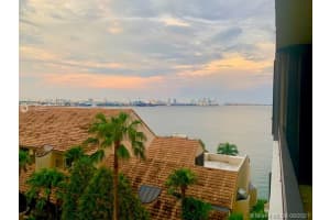520 Brickell Key Dr # A704, Miami, FL 33131, Sold 09/23/21