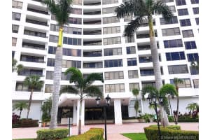3505 S Ocean Dr, Hollywood, FL 33019, Sold 08/12/21