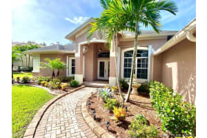 8066 SW Yachtsmans Dr, Stuart, FL 34997, Sold 12/03/20