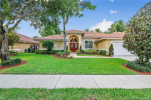10229 SW 12th St, Pembroke Pines, FL 33025, Sold 12/07/20