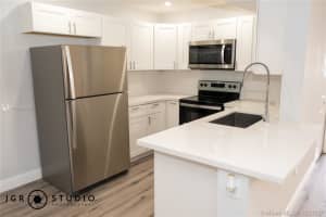 9491 Palm Cir S, Pembroke Pines, FL 33025, Sold 11/16/20