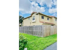 15865 SW 69th St, Miami, FL 33193, Sold 11/24/20