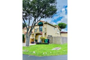 15865 SW 69th St, Miami, FL 33193, Sold 11/24/20