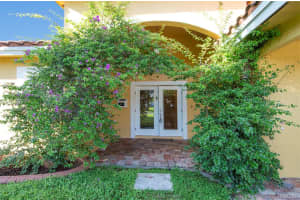 947 Nautilus Isle, Dania Beach, FL 33004, Sold 01/05/21
