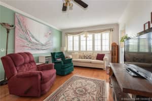 2200 Park Ln, Hollywood, FL 33021, Sold 12/18/20