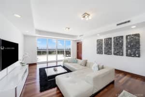 5600 Condominium, 5600 Collins Ave PH-B, Miami, FL 33140, Sold 12/10/20
