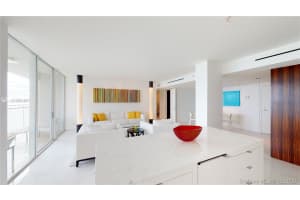 800 Claughton Island Dr, Miami, FL 33131, Sold 01/29/21