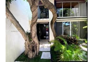 10417 SW 80th St, Miami, FL 33173, Sold 12/04/20