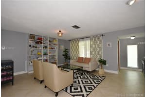 10530 NW 3rd St, Plantation, FL 33324, Sold 12/10/20