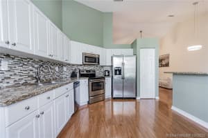 2801 E Aragon Blvd, Sunrise, FL 33313, Sold 12/14/20