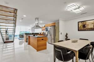 2950 NE 188th St, Miami, FL 33180, Sold 02/12/21