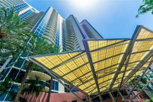 17555 Collins Ave, Sunny Isles Beach, FL 33160, Sold 03/01/21