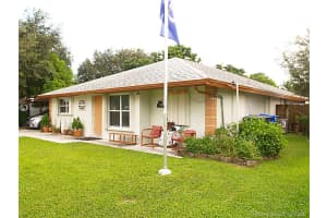 5806 S Farragut Dr, Hollywood, FL 33021, Sold 02/03/21