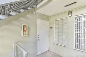 17325 NW 67th Ct, Hialeah, FL 33015, Sold 11/27/20