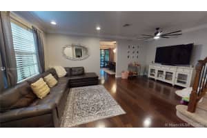 117 Riverwalk Cir W, Plantation, FL 33325, Sold 12/04/20