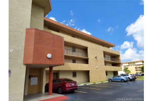 8893 Fontainebleau Blvd, Miami, FL 33172, Sold 01/29/21