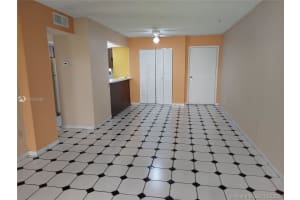 8893 Fontainebleau Blvd, Miami, FL 33172, Sold 01/29/21