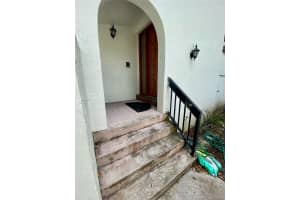 335 Ives Dairy Rd, Miami, FL 33179, Sold 12/04/20