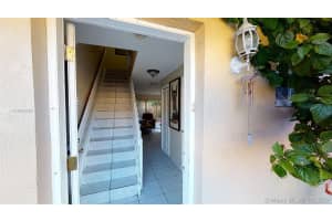 8173 NW 8th St, Miami, FL 33126, Sold 11/21/20